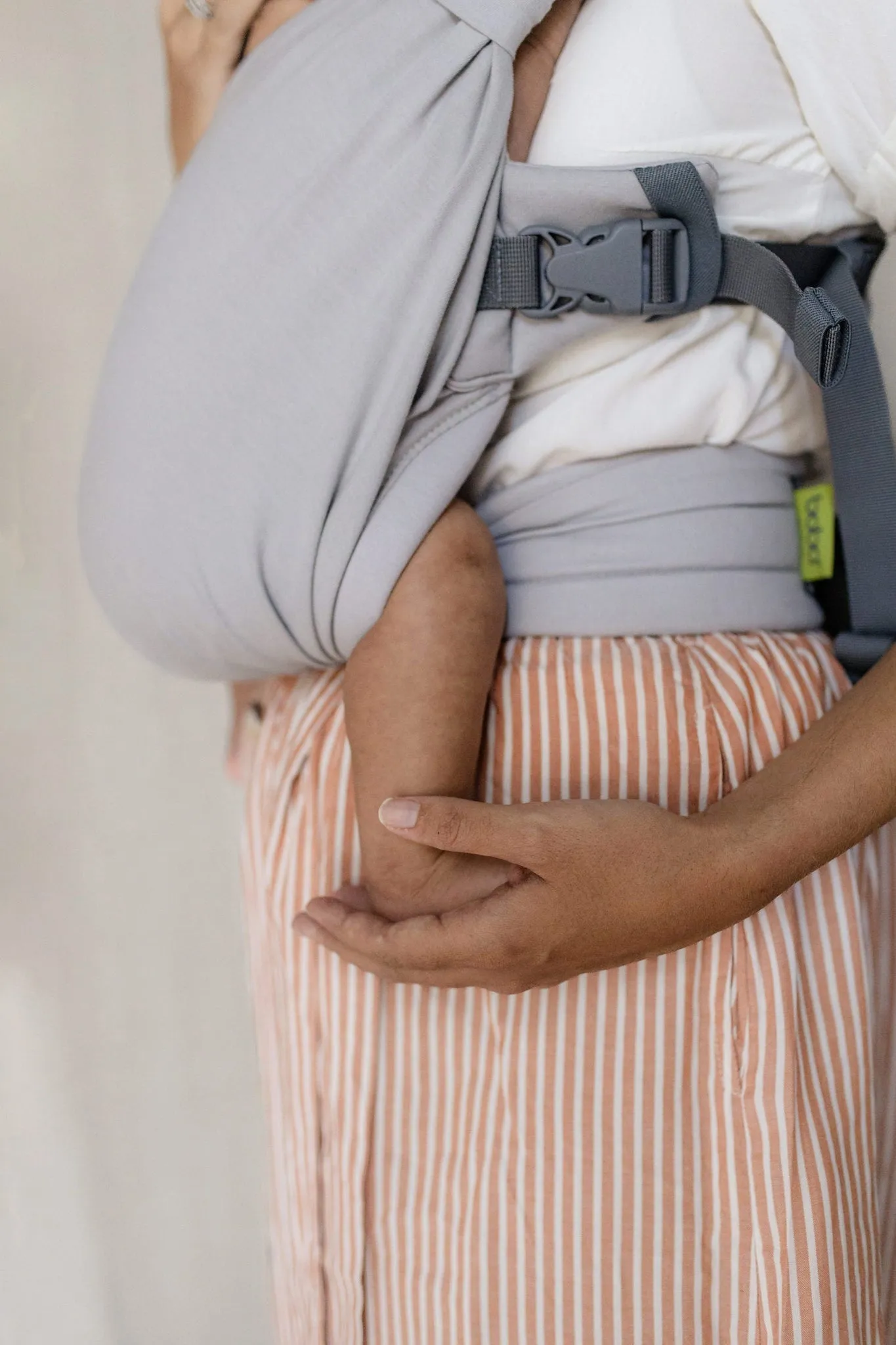 Boba Bliss Baby Carrier in Gray