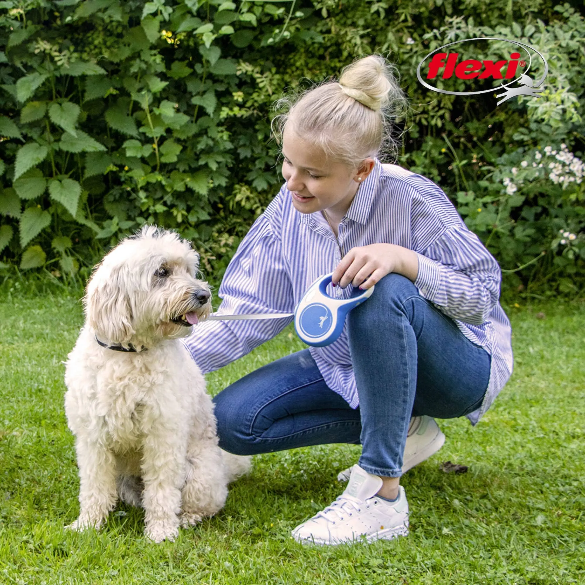 Flexi New Comfort Tape Rectractable Dog Leash - 55 Lbs - Gray - Medium - 16 Feet