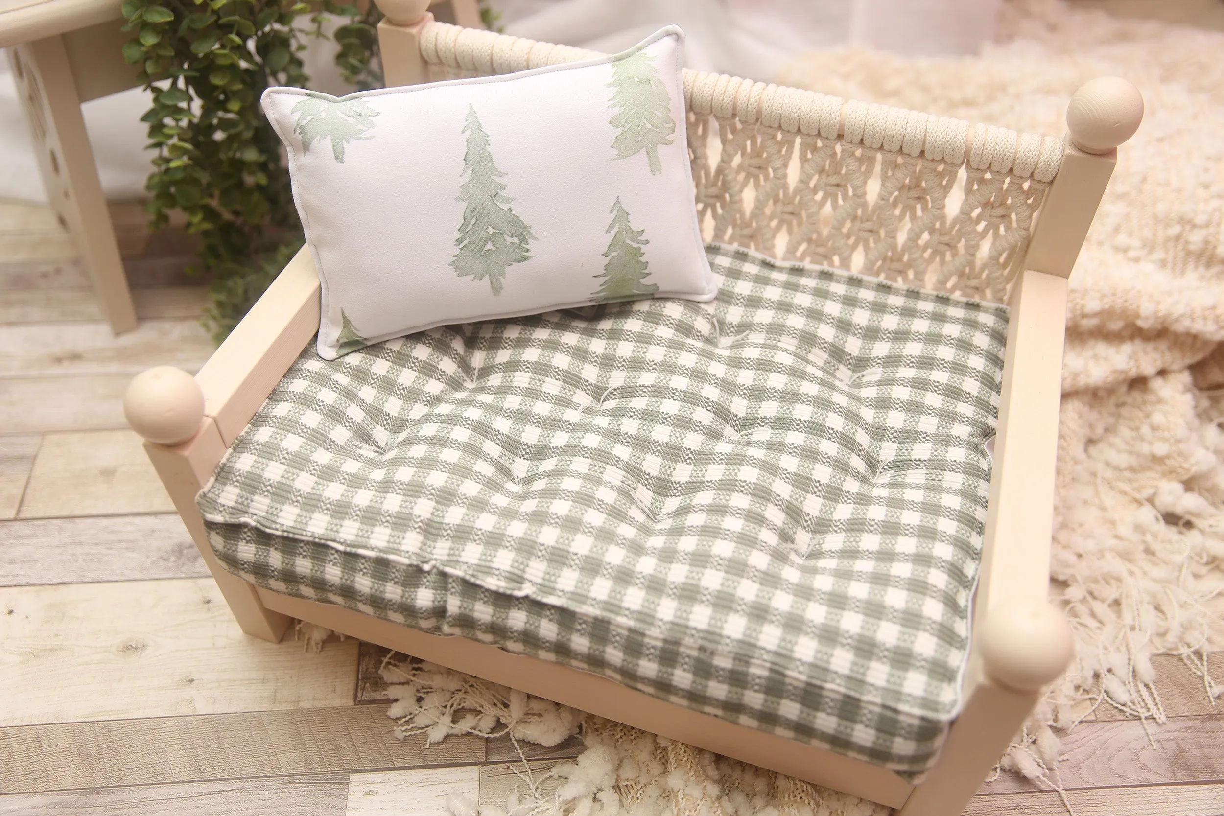 READY TO SHIP- 11x14 SMALL- REVERSIBLE 2 Color O Christmas Tree- NB Mattress